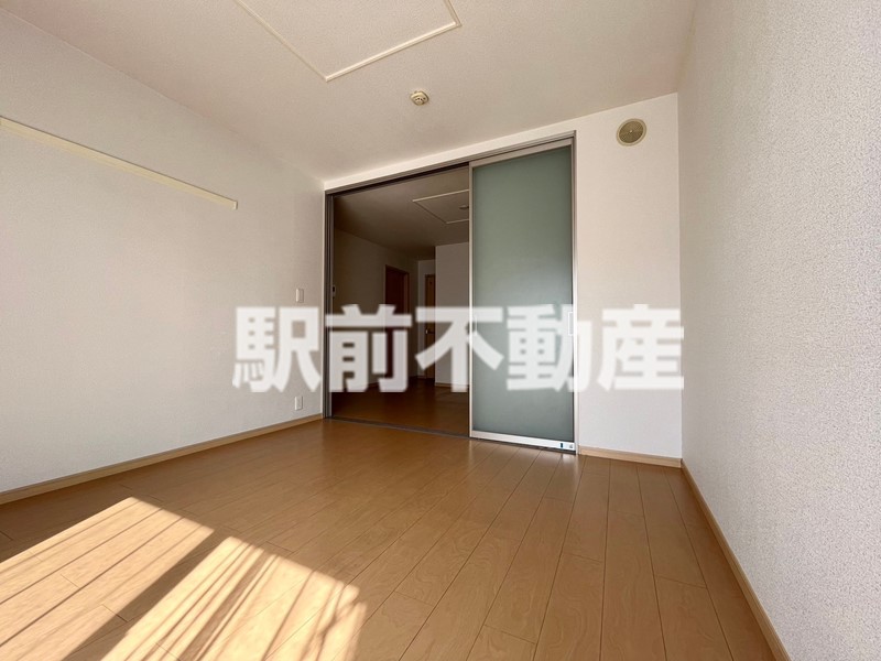 居室・リビング　※同物件別部屋の参考写真・現況優先