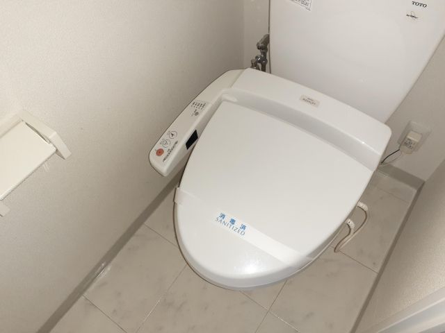 【エレガンテ瓦町のトイレ】