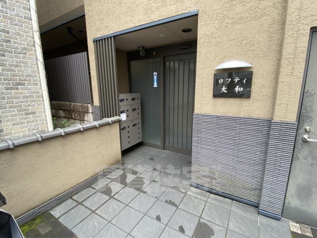 【京都市中京区壬生高樋町のマンションのエントランス】