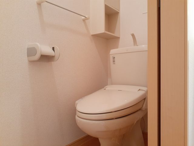 【魚津市金浦町のアパートのトイレ】