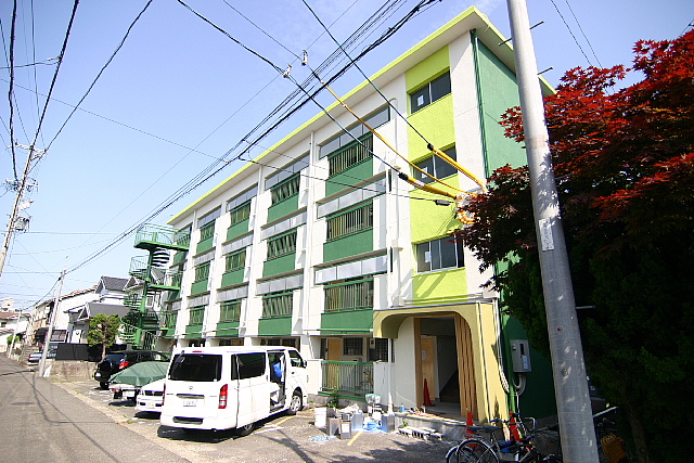 春日井市鳥居松町のマンションの建物外観