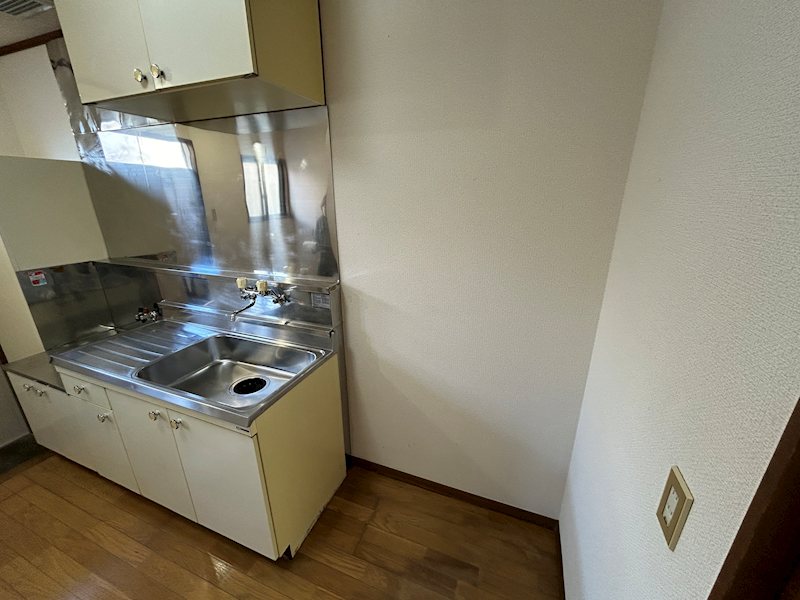 キッチン　※写真は102号室です