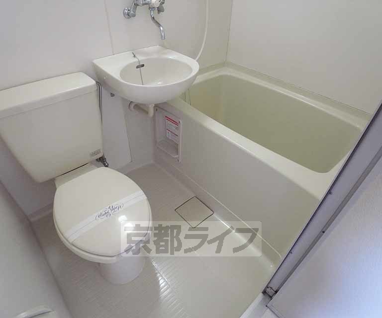 バス・シャワールーム　キレイなＵＢです。