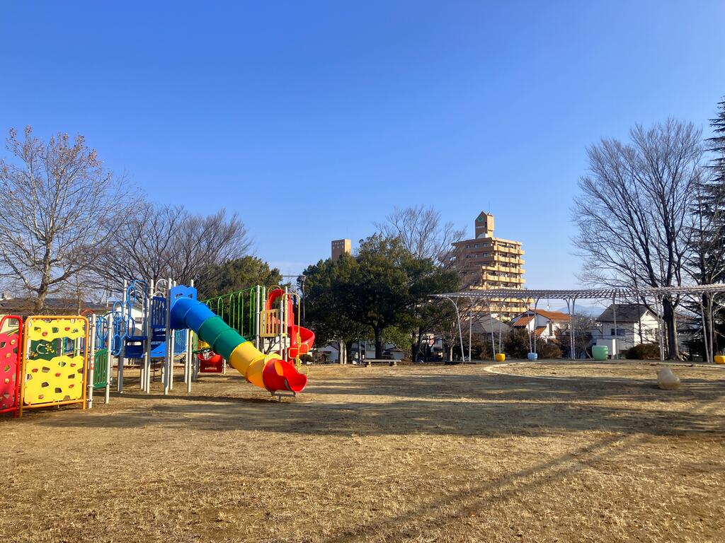 【メゾン・デ・フルールの公園】