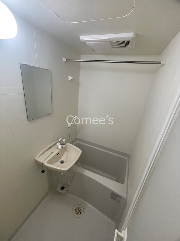 バス・シャワールーム　バスルーム