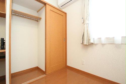 収納　クローゼット付き