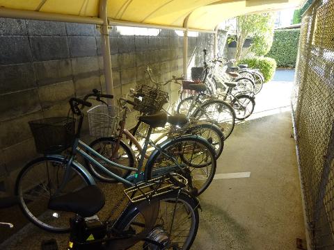コーポラスムツミ　その他共有部分　駐輪場