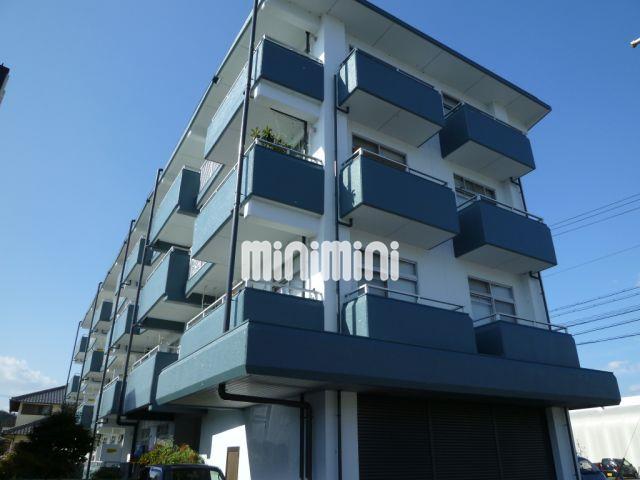 建物外観　鉄筋コンクリート造りです。