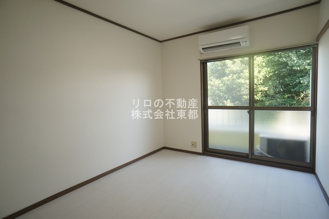 居室・リビング　南向きなので暖かな日差しが入りますね♪