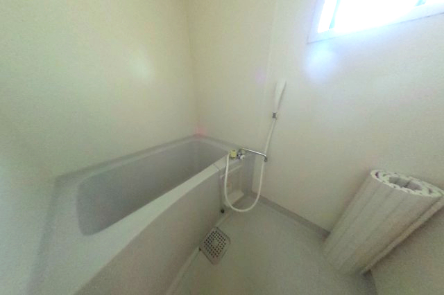 バス・シャワールーム　2022年11月撮影※現況を優先します。