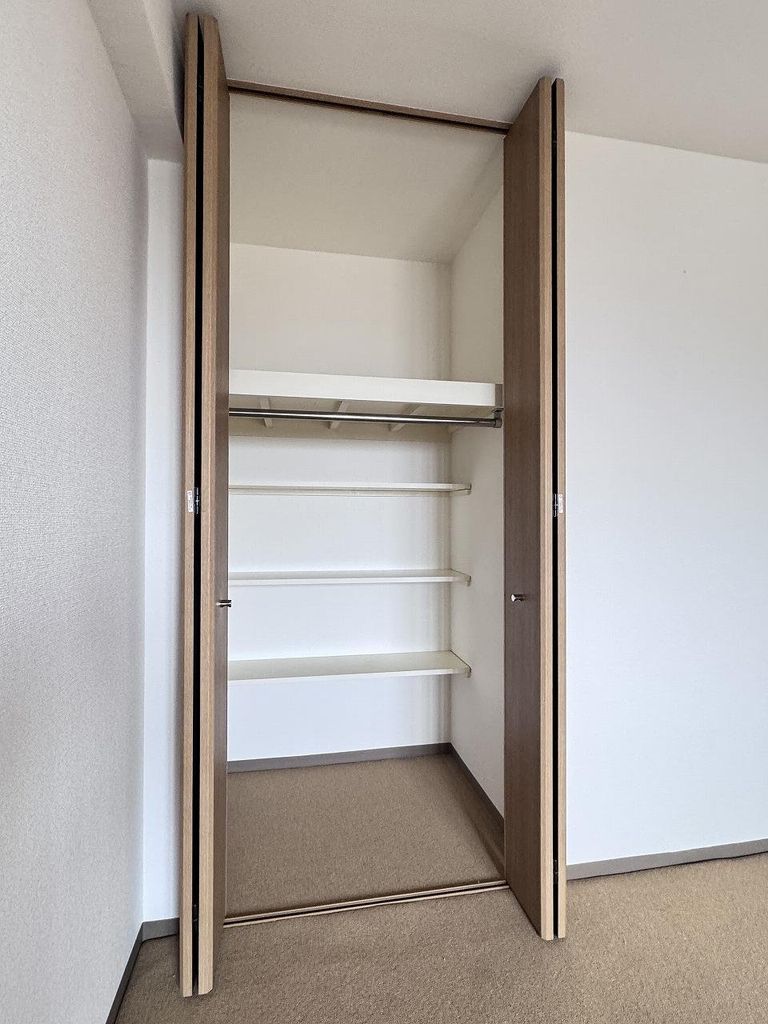 収納　収納（洋室1）