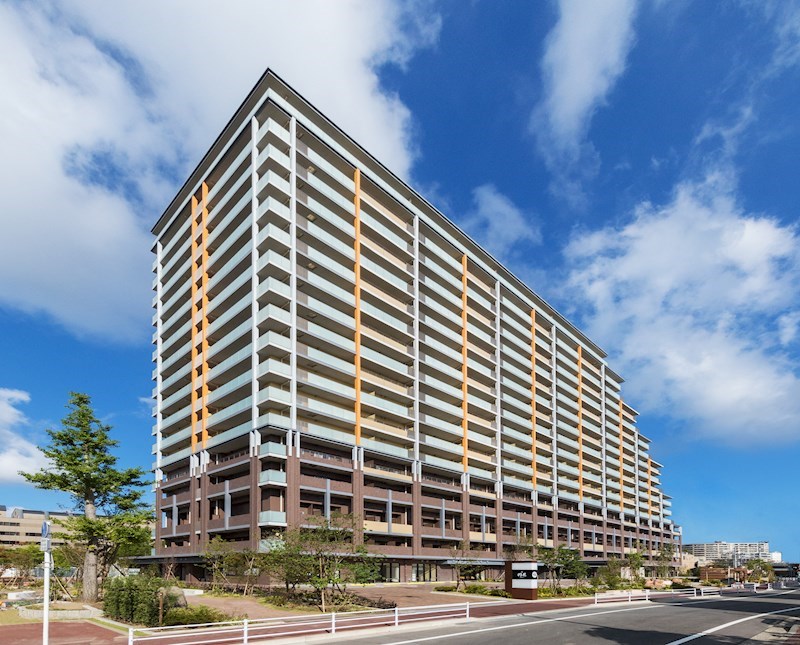 建物外観　18階建てセキュリティ充実のマンション！