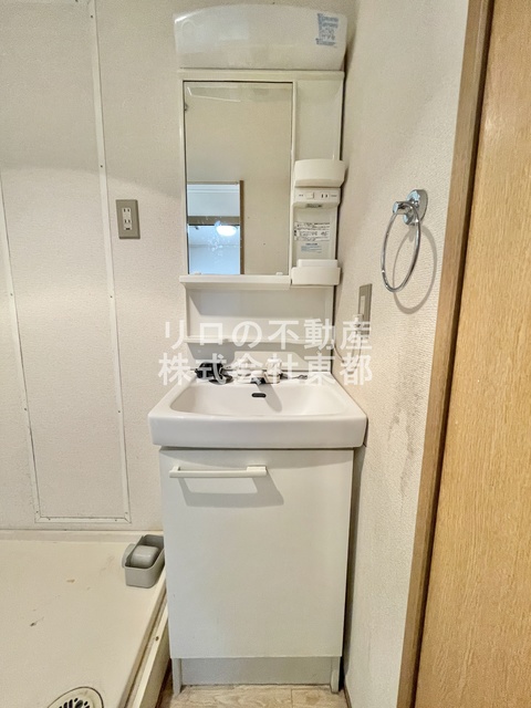 洗面設備　嬉しい洗面台は独立タイプ！