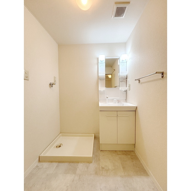 洗面設備　洗面スペースの広さも魅力