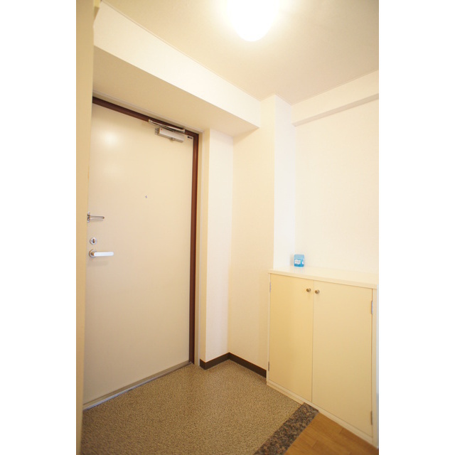 玄関　広々とした玄関スペースですね