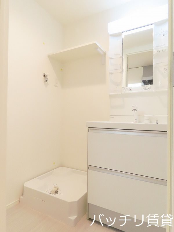 洗面設備　同型タイプの為、現状を優先いたします。