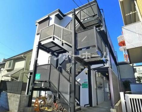 エントランス　清潔なエントランスです