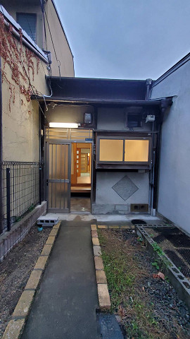 小春町テラスハウスの外観写真