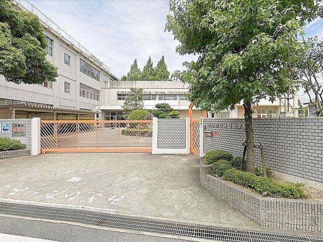 小学校　高砂市立米田小学校（小学校）まで688m
