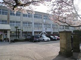 中学校　高砂市立宝殿中学校（中学校）まで1271m