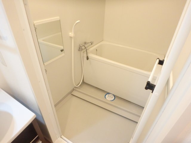 バス・シャワールーム　日々の暮らしに欠かせないお風呂です