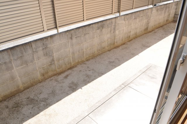 バルコニー　同仕様：専用庭