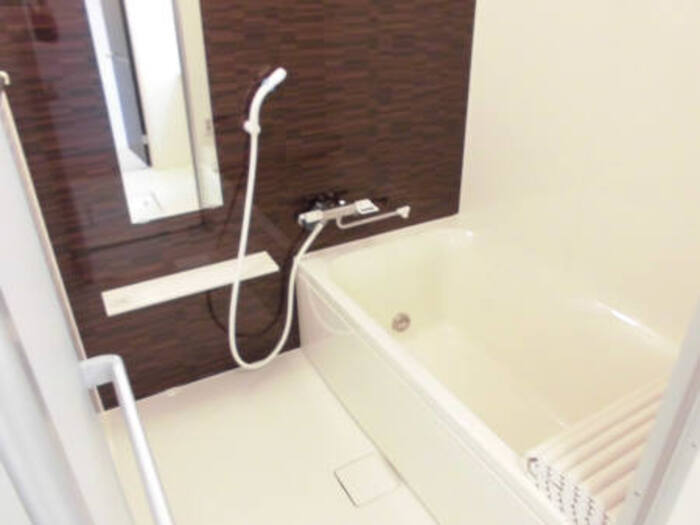 バス・シャワールーム　B203 追い焚き給湯式浴室