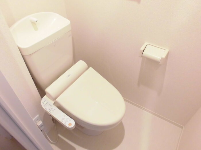 トイレ　温水洗浄暖房便座