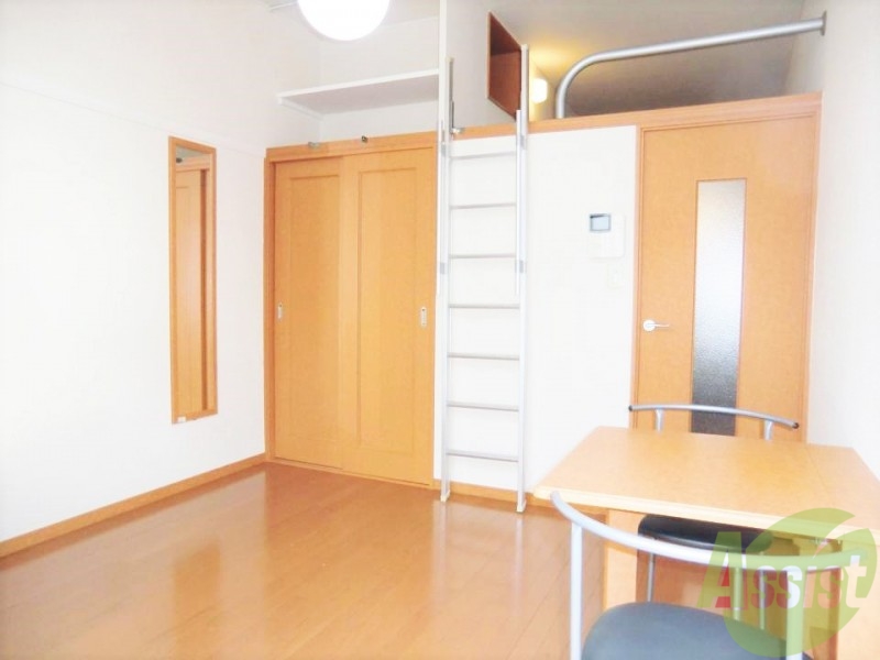 居室・リビング　同タイプ物件の為、形状や間取寸法、色調等が実際とは異なります