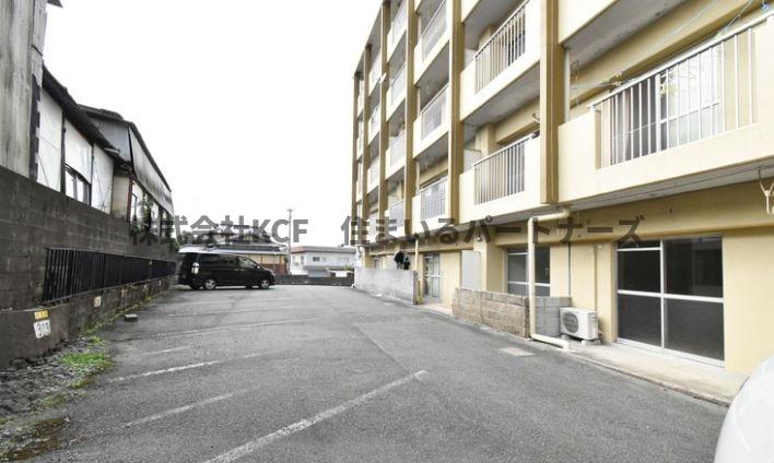駐車場　駐車場完備です