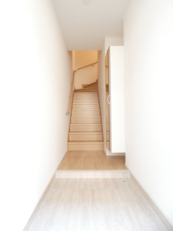 玄関　図面と現状に相違がある場合には現状を優先