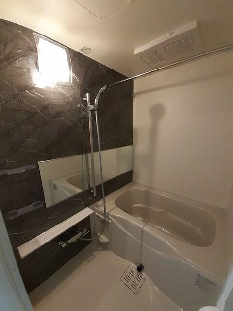 バス・シャワールーム　?