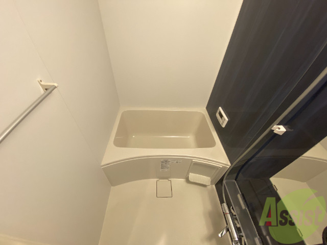 バス・シャワールーム　バスルームは広さがあって一日の疲れが癒せます。