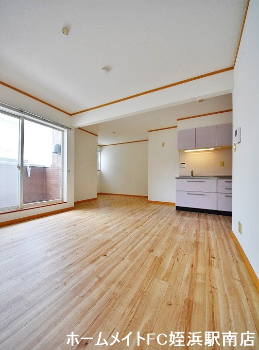 居室・リビング　★日当たり良好の明るい室内♪★※別部屋参考写真