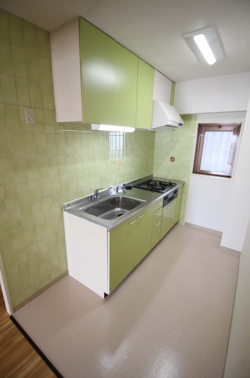 キッチン　別の部屋の写真です