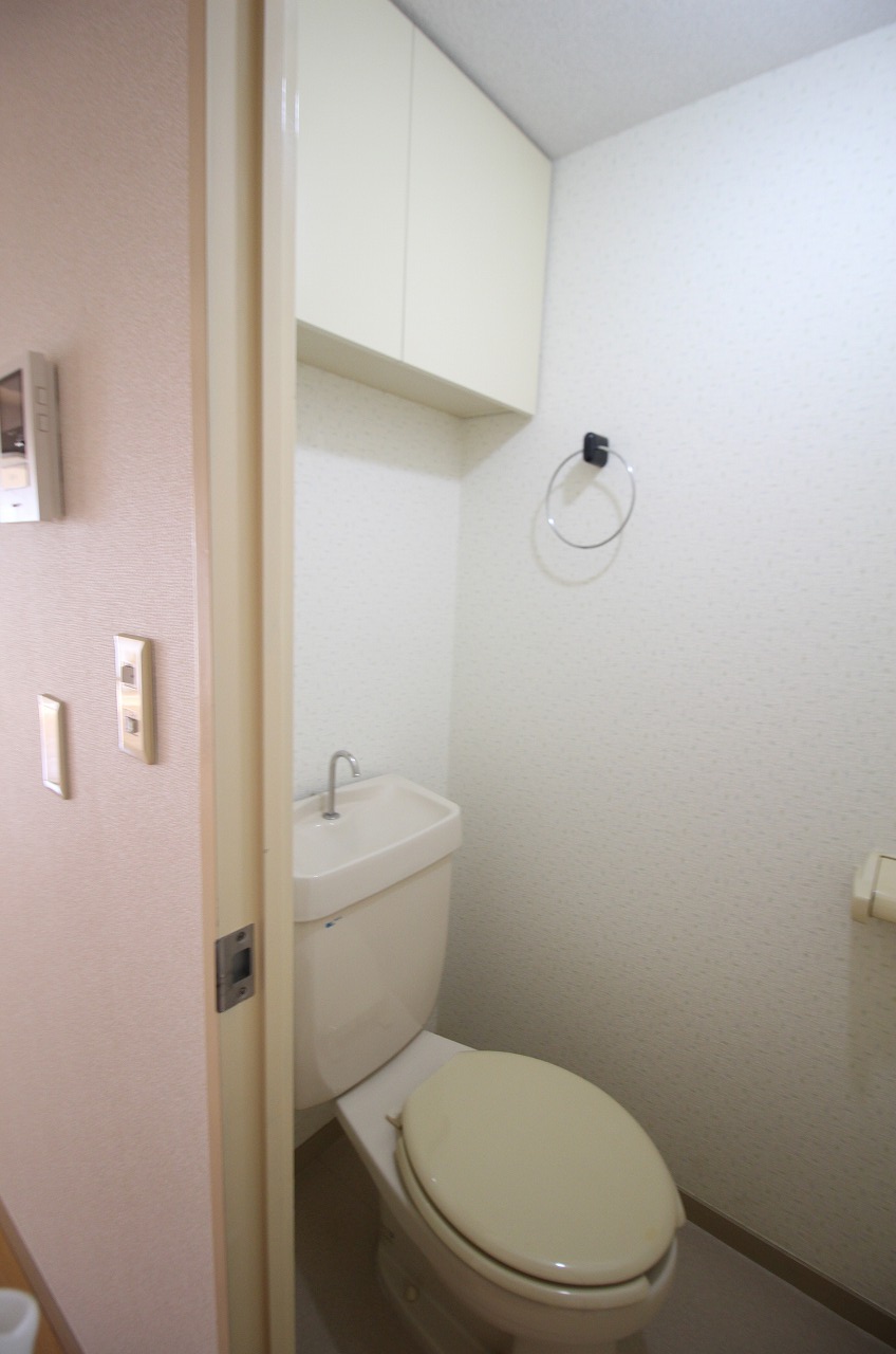 トイレ　別の部屋の写真です