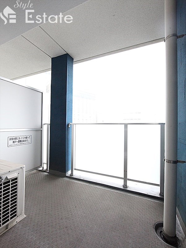 バルコニー　バルコニー