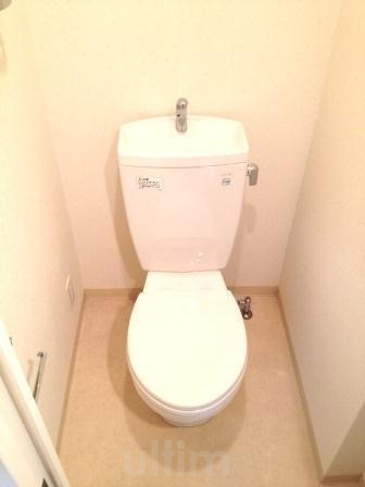 トイレ　※別のお部屋のお写真です。御参考までに。