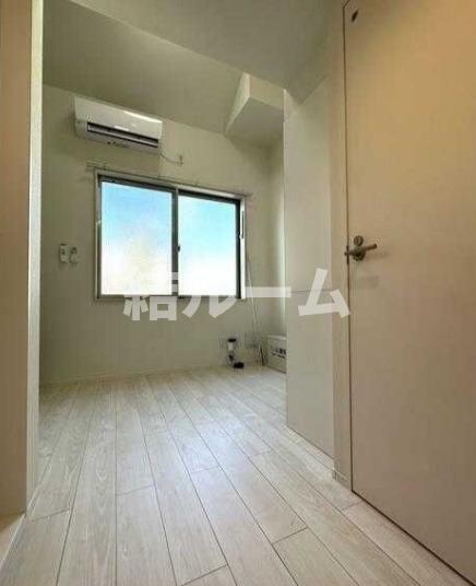 居室・リビング　別号室参考写真