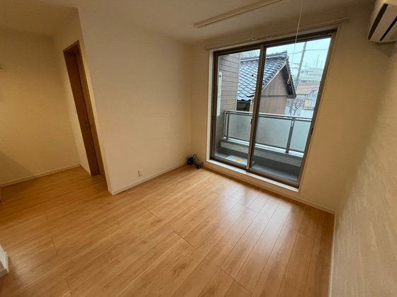 居室・リビング　※別部屋の写真です