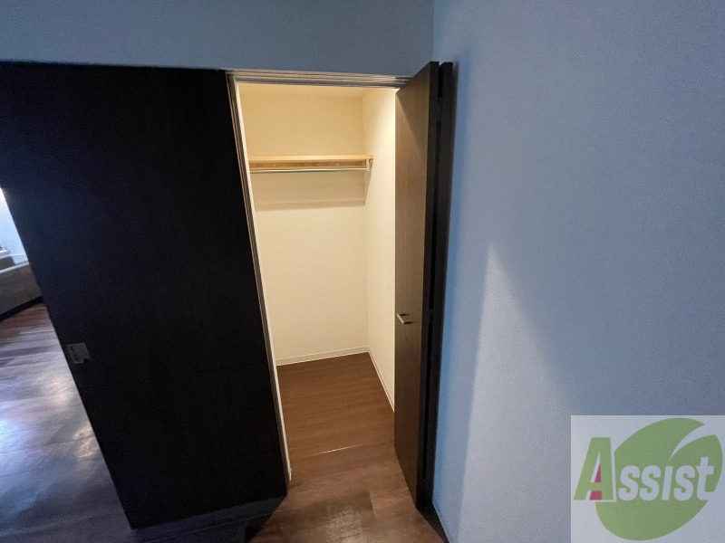 収納　寝室の収納です。部屋がすっきり片付きます。