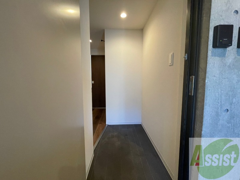 玄関　玄関の様子です。明るい印象ですね。気分もあがりそう。