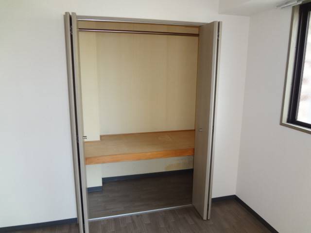 収納　クローゼット