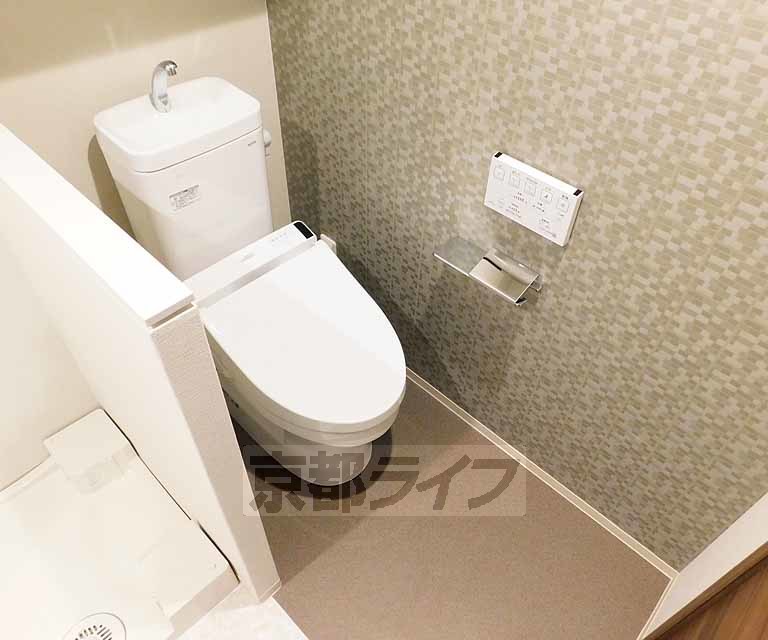 トイレ　ウォシュレット付・