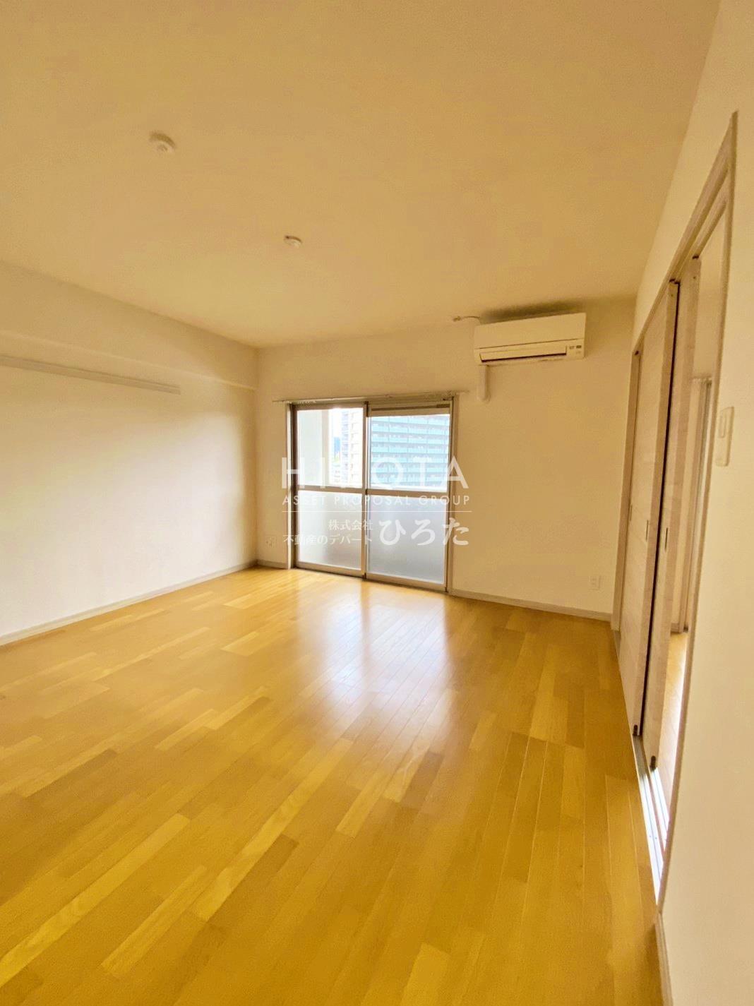 居室・リビング　※写真は4号タイプ。3号は反転になります。※