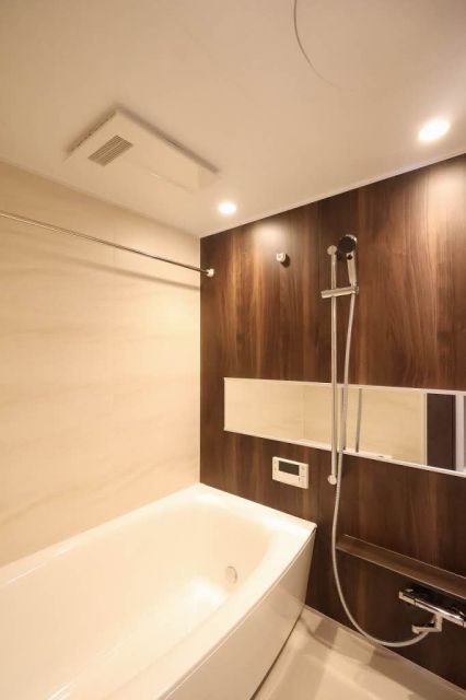 バス・シャワールーム