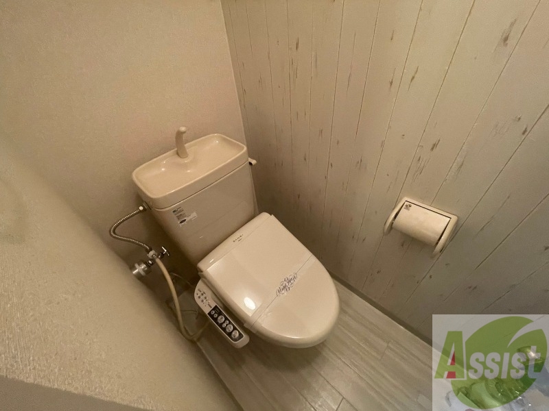 トイレ　こちらはトイレです。お手入れも楽ちんです！