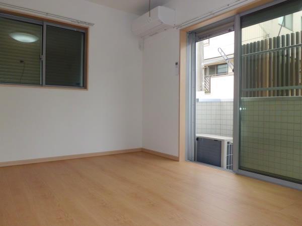 居室・リビング　ゆったり過ごせる居間です