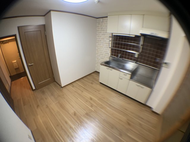 居室・リビング　♪落ち着いたカラーのリビングです！