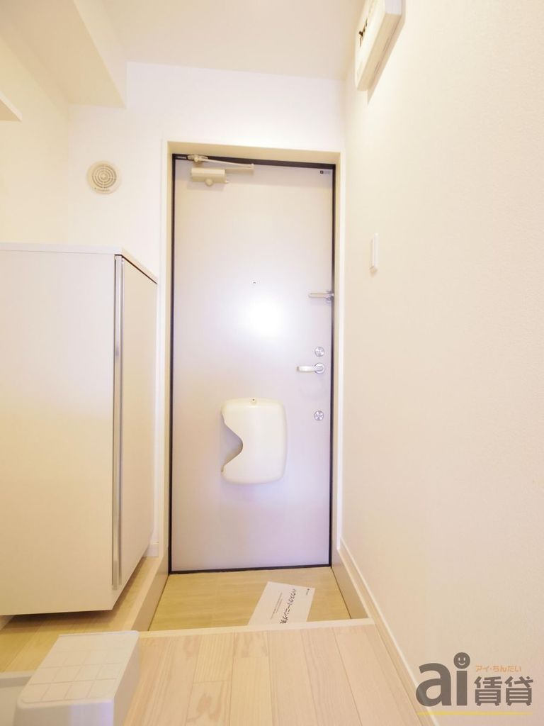 玄関　※別号室写真です